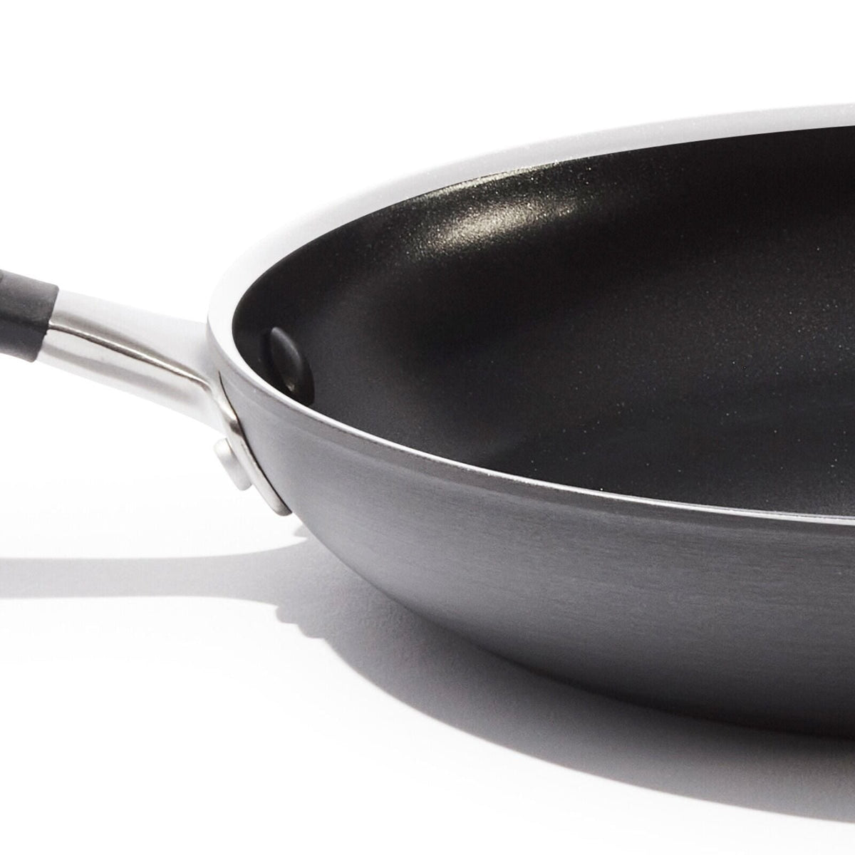 non-stick-pro-every-day-12-inch-frypan-t7 oxo_cc010470-001_nonstick-everyday-12in-fry-pan_pdp_06.jpg