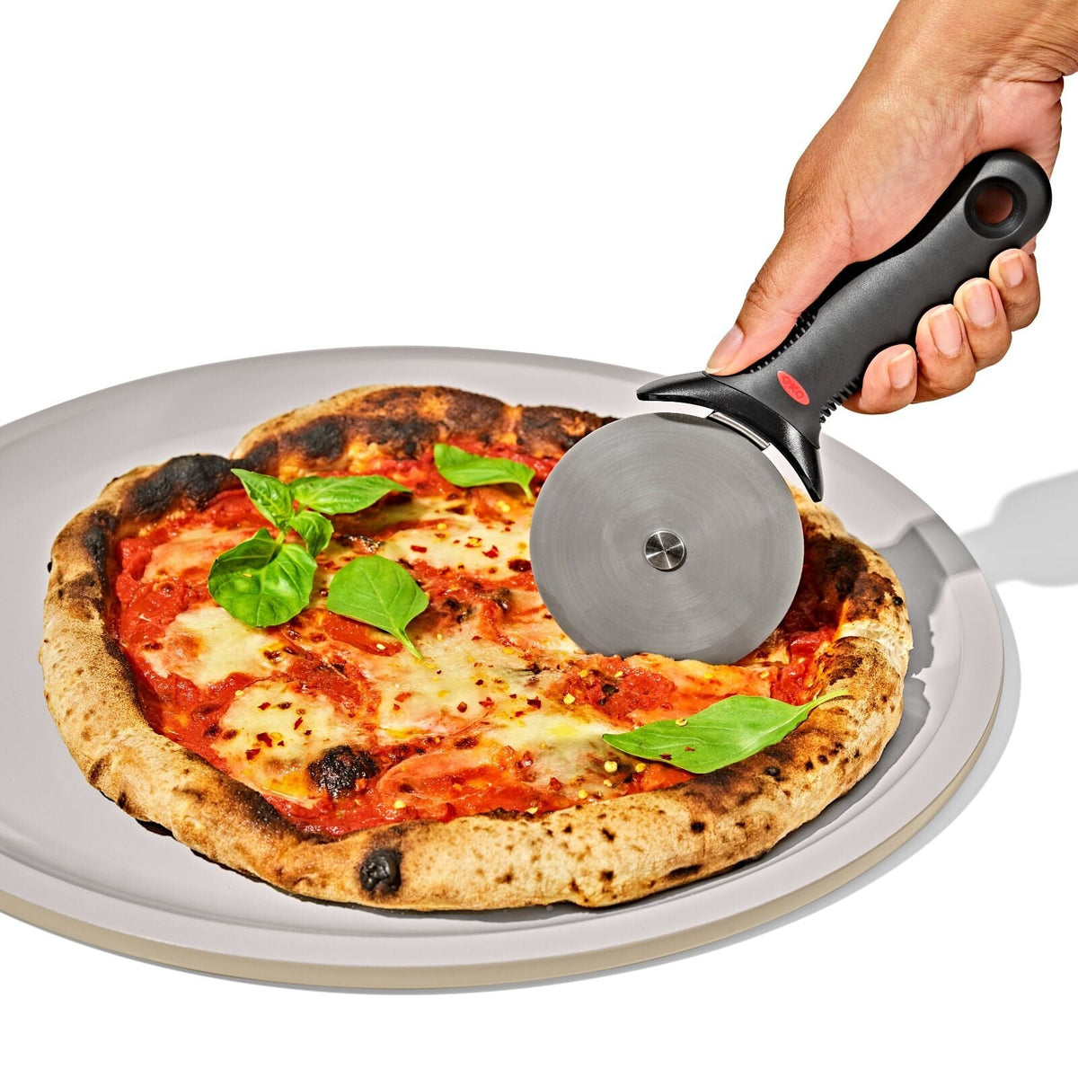 non-stick-pro-ceramic-coated-metal-bakeware-15-pizza-pan-i2 oxo_gg_11413500_15in-pizza-pan-biscuit_pdp_02.jpg