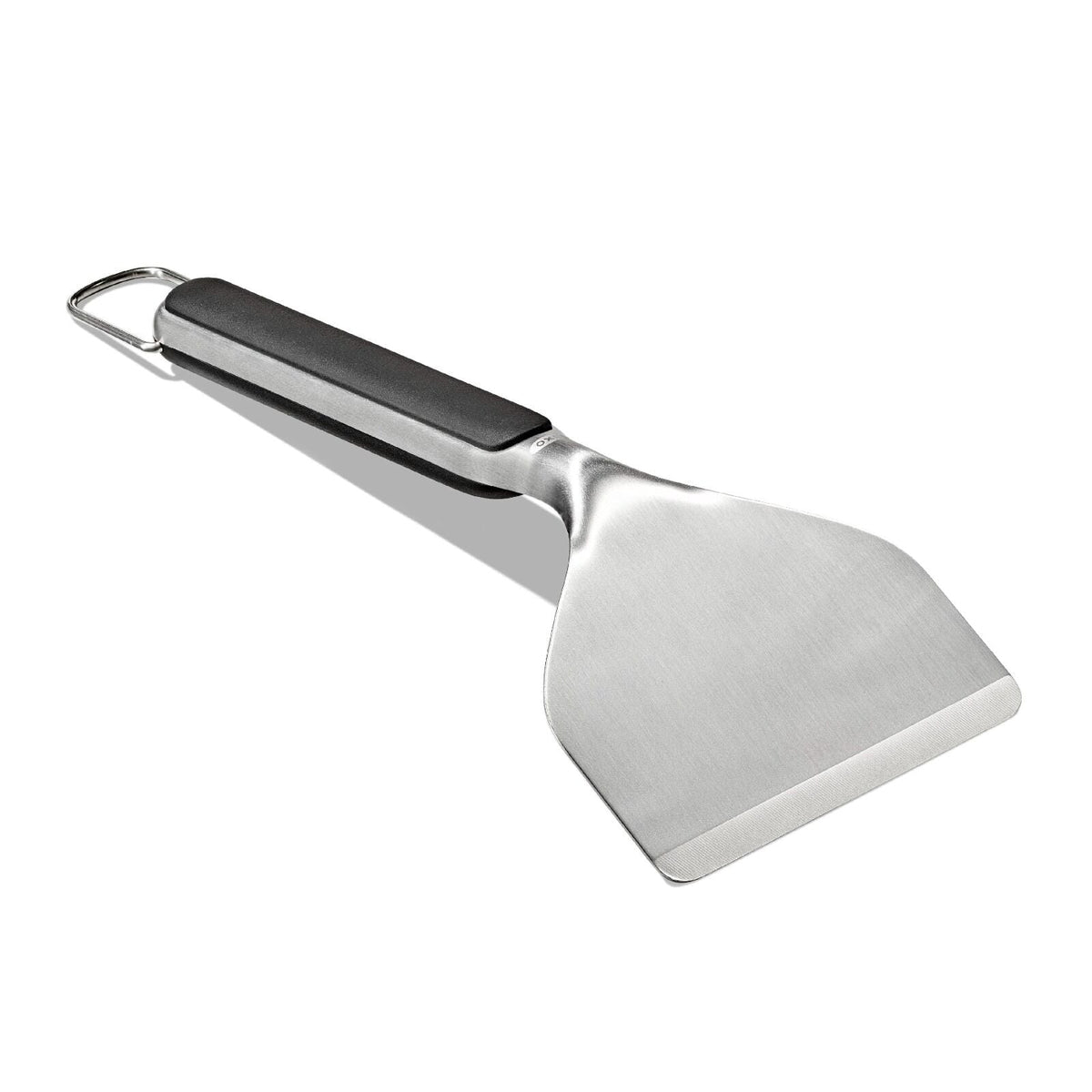 griddle-scraper-c7 oxo_griddle-scraper_apdp_00_main__1.jpeg