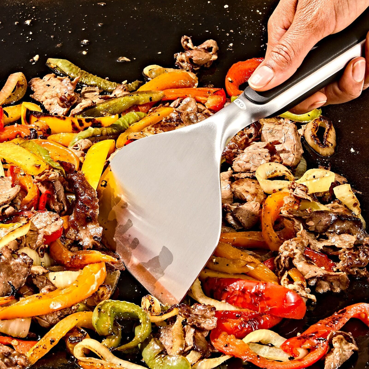 griddle-scraper-c7 oxo_griddle-scraper_pdp_02.jpeg