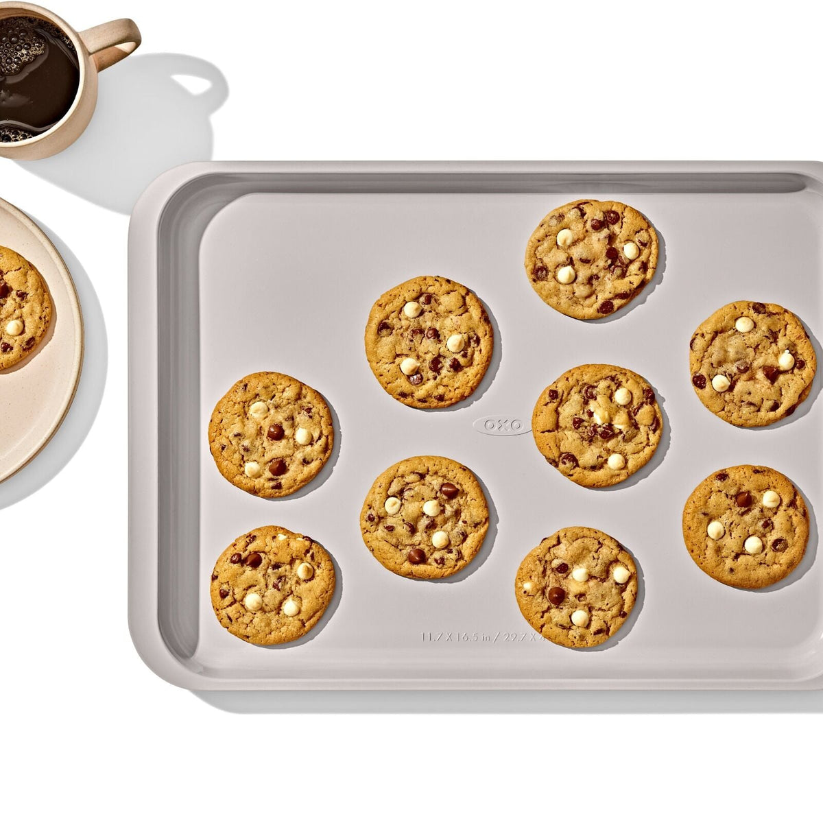 non-stick-pro-ceramic-coated-metal-bakeware-half-sheet-pan-k5 oxo_half-sheet-pan_pdp_03_1.jpg