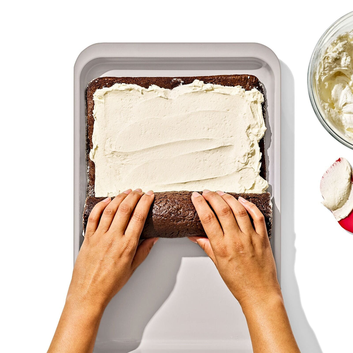 non-stick-pro-ceramic-coated-metal-bakeware-jelly-roll-pan-h1 oxo_jelly-roll-pan_pdp_03_1.jpg