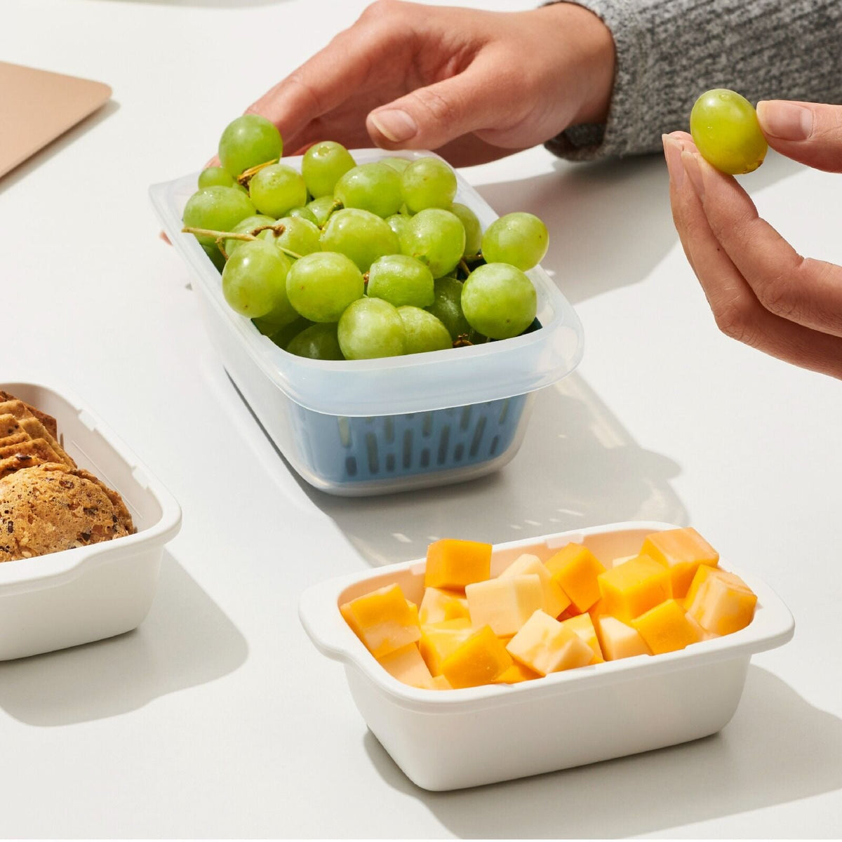 prep-and-go-container-with-colander-q6 oxo_prepgo_container-with-colander_apdp_pdp_04_1_.jpeg