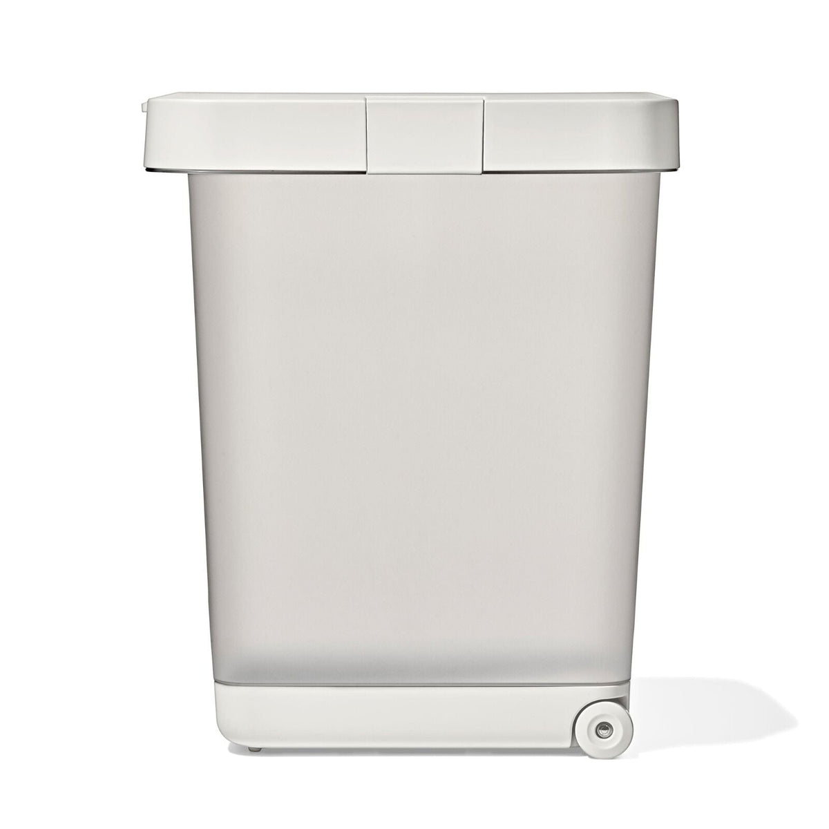 oxo-pet-airtight-food-container-with-scoop-extra-large-r2 pet_7301600_airtight-food-container-extra-large_pdp_07.jpeg