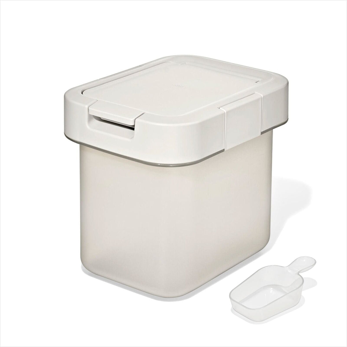 oxo-pet-airtight-food-container-with-scoop-small-u4 pet_7301700_airtight-food-container-small_apdp_00_main.jpg