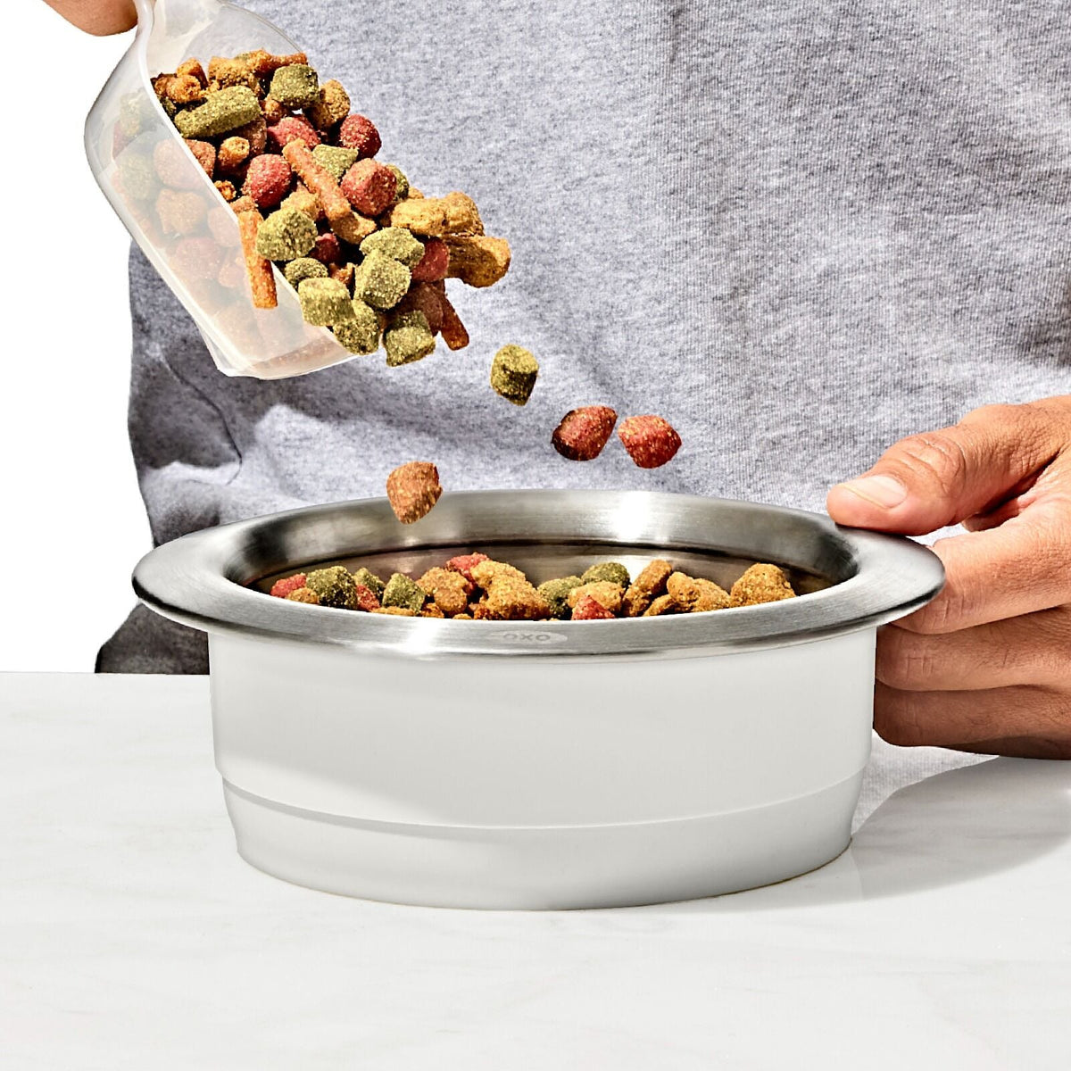 oxo-pet-nonslip-bowl-medium-2-cups-480-ml-i3 pet_nonslip-bowls-slow-feeders_pdp_04_3.jpeg