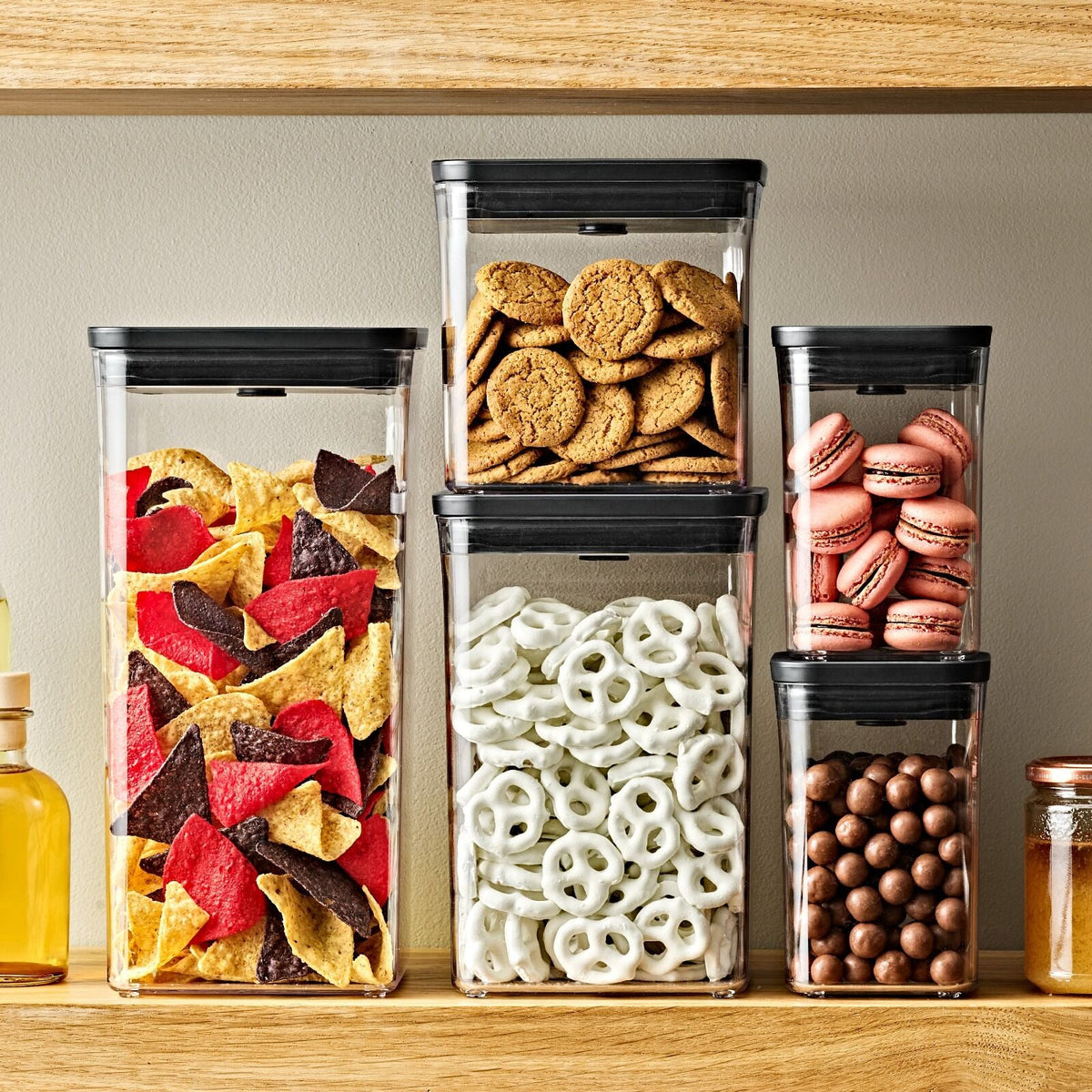 pop-container-big-square-medium-4-4-qt-4-2-l-r5 pop-matte-neutrals-black_pdp_01_1_.jpg