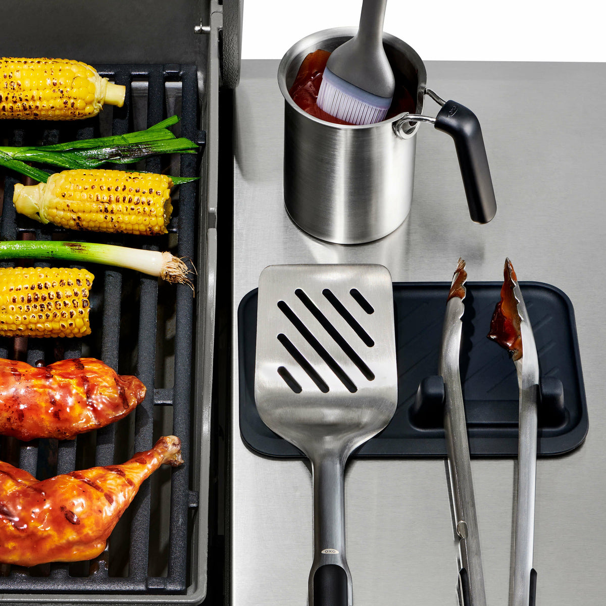 grilling-tool-rest-g7 sw_21185800_052020_7_rgb_1_.jpg