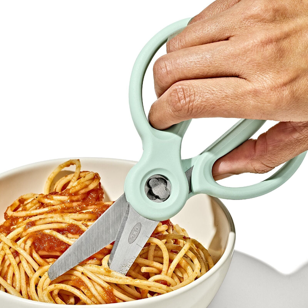 on-the-go-food-scissors-with-case-r4 tot_61176600_baby-food-scissors-opal_pdp_04.jpeg