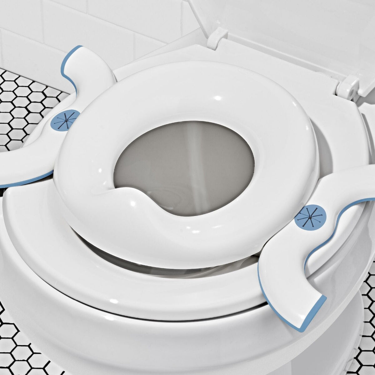 oxo-tot-2-in-1-go-potty-dusk-t0 tot_63172100_2in1-go-potty-dusk_pdp_03.jpeg