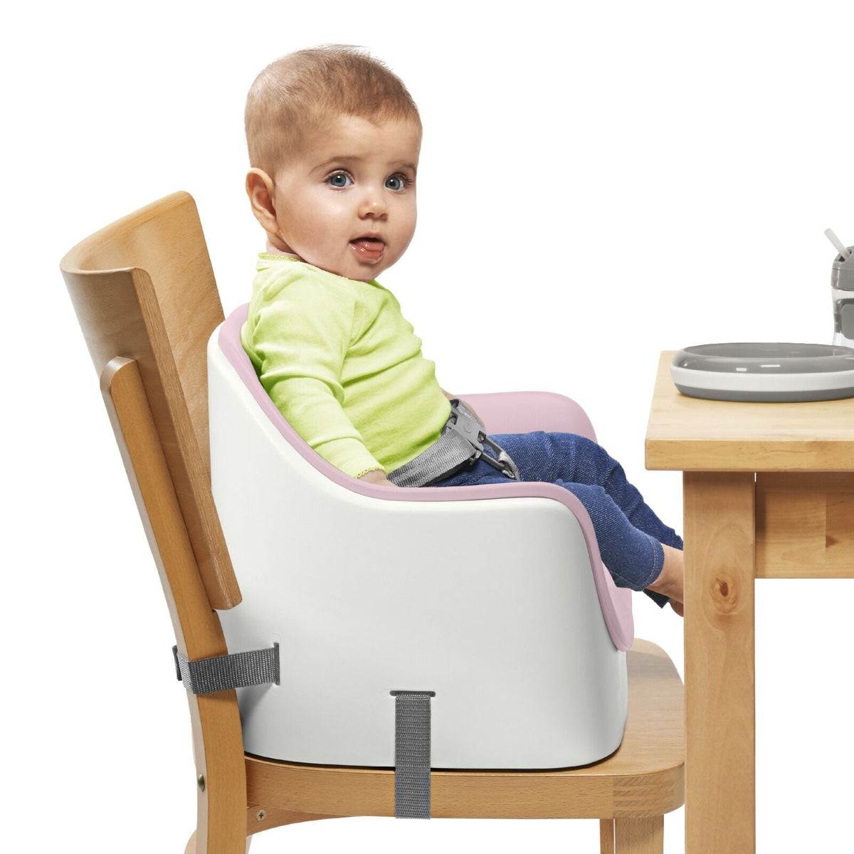 nest-booster-seat-2-0-q9 tot_63172700_nest_2_blossom_pdp_03.jpeg
